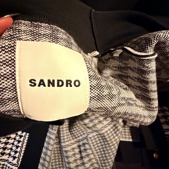 Sandro sweater with gold buttons - Picture 5 of 6